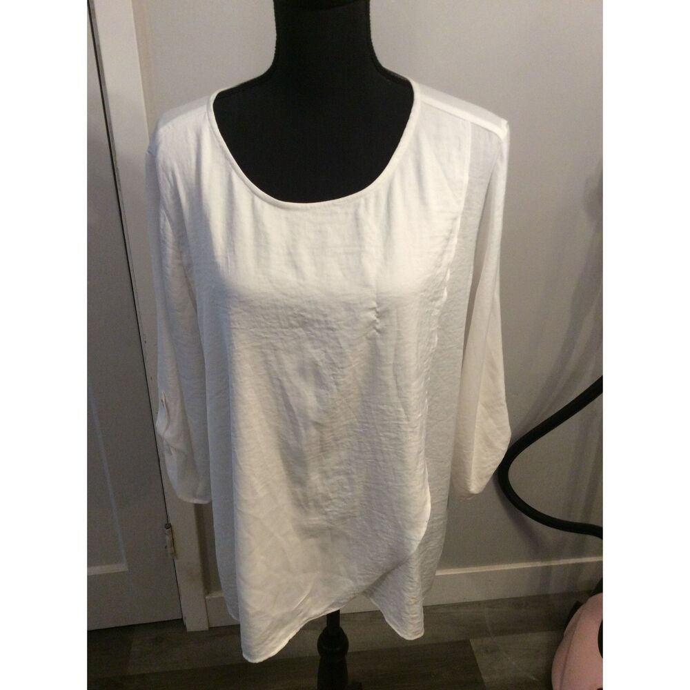 Chico's Size 3 Asymmetrical White Top womens 3/4 Sleeve